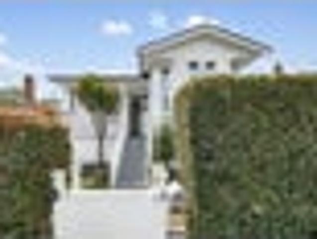 House for sale in Balmoral