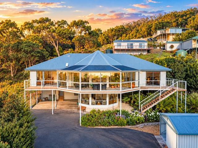House for sale in White Beach, Tasman