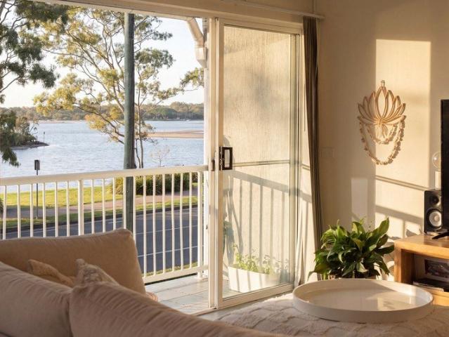 Apartment for sale in Kings Creek, Queensland