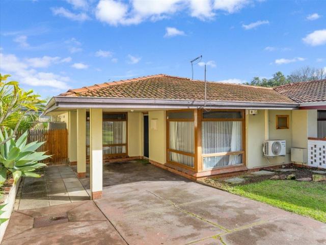 Duplex for sale in Kardinya, Western Australia