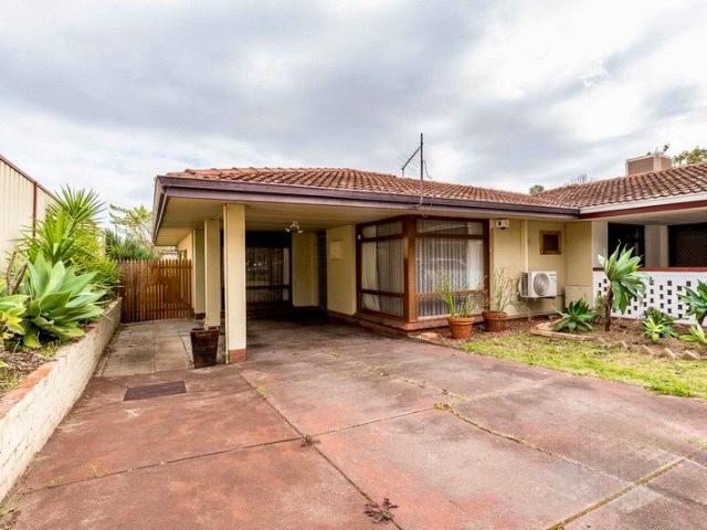 Duplex for sale in Kardinya, Western Australia