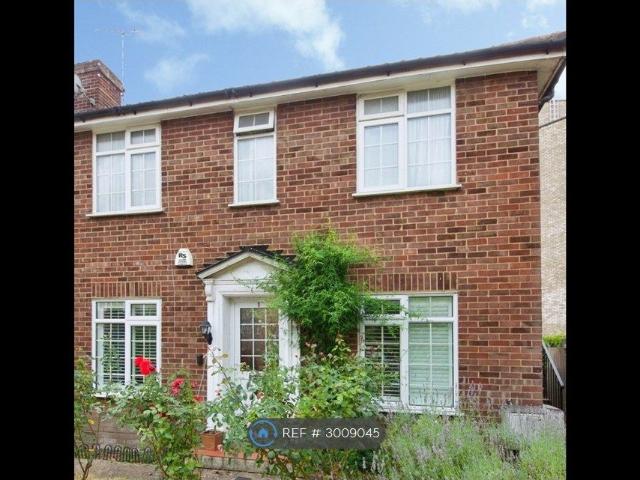 House for rent in Whetstone, Greater London