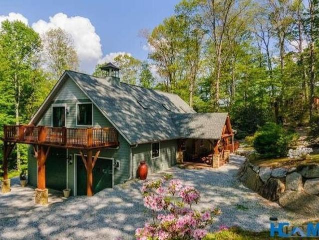 House for sale in Lake Toxaway House for sale in Lake Toxaway