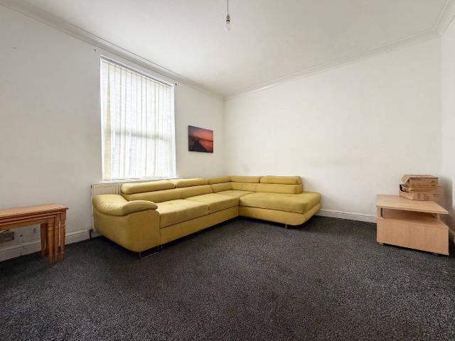 Apartment for rent in Armley, West Yorkshire