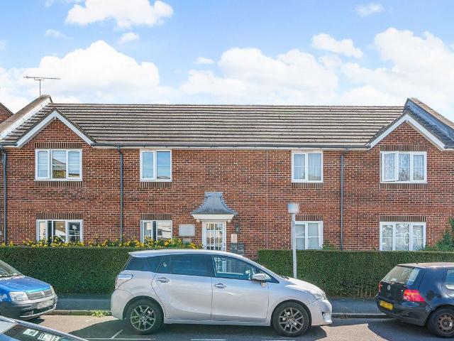 Apartment for rent in Holywell Estate, North Watford