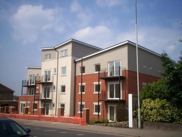 Apartment for rent in Holywell Estate, North Watford