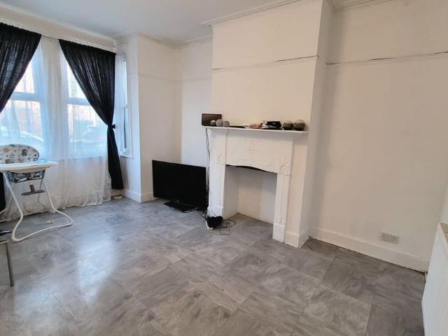 Apartment for rent in Holywell Estate, North Watford