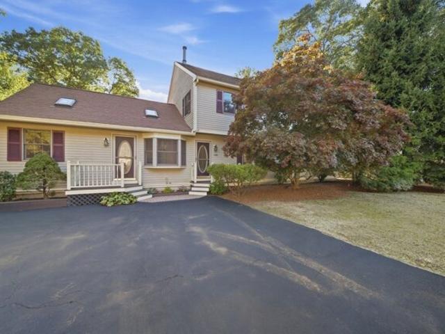 House for sale in Tewksbury, Middlesex County