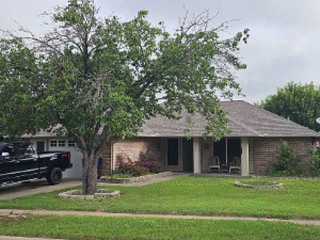 House for sale in Briggs, Texas