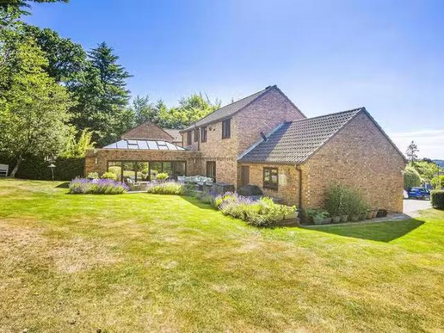 House for rent in Sheffield, Whirlow