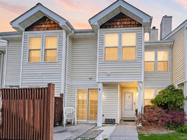 Condo for sale in Chester, New York