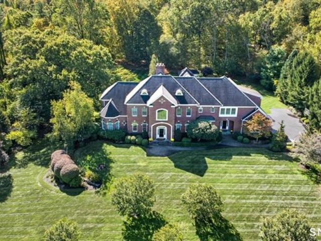 House for sale in Cheshire, Connecticut