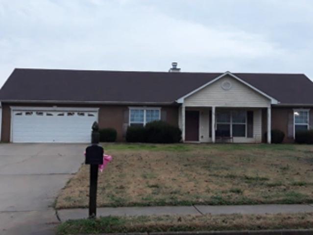 House for sale in Whispering Willows, Locust Grove