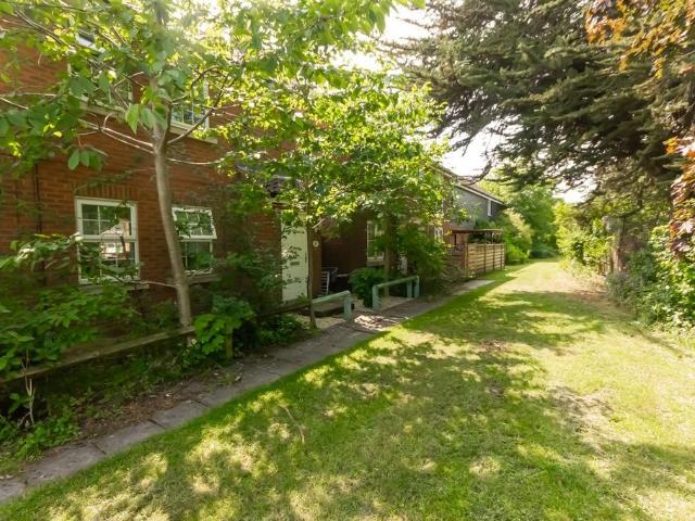Apartment for rent in North Earlham, East Bank