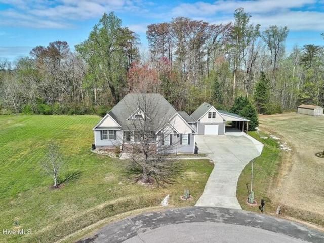 House for sale in Moyock