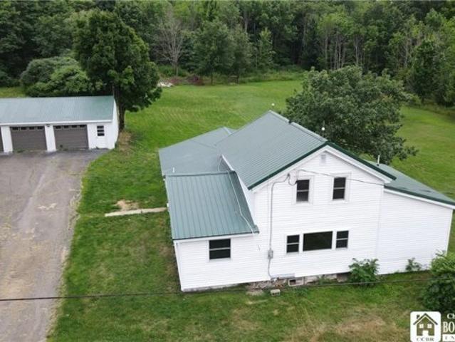 House for sale in Fredonia