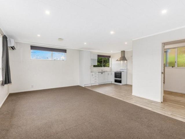 Apartment for rent in Whitby, Porirua