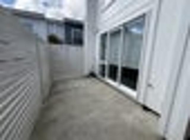 Townhouse for rent in Whitby, Porirua