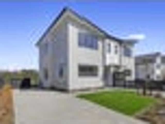 Townhouse for rent in Papakaio, Wellington