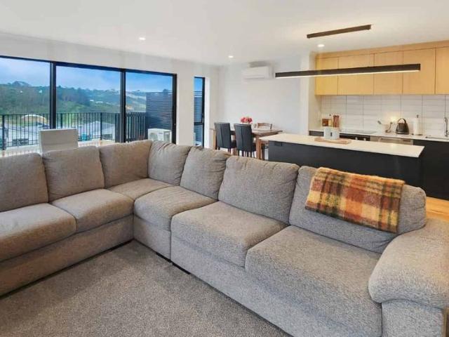 Townhouse for rent in Papakaio, Wellington