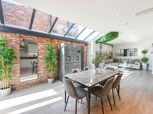 Room for rent in Georgia, Greater Manchester