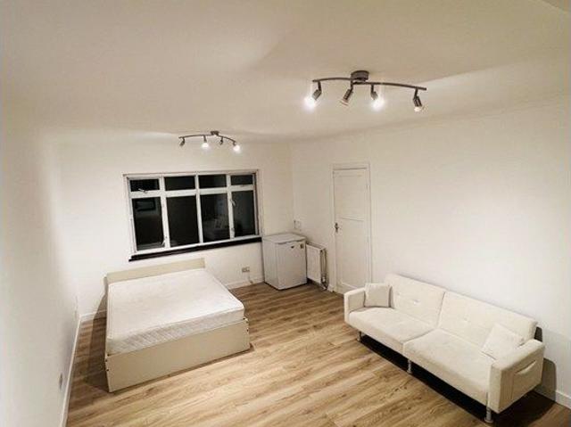 House for rent in London Borough of Hillingdon, Greater London