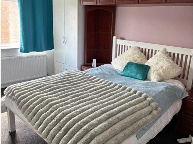 Room for rent in South Stanmore, Little Stanmore