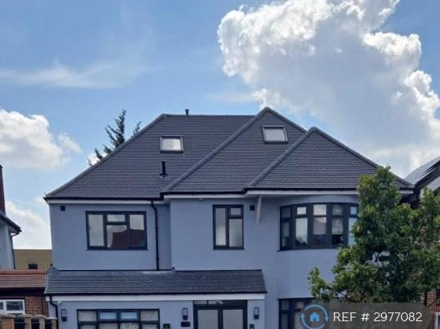 House for rent in Little Stanmore, Greater London