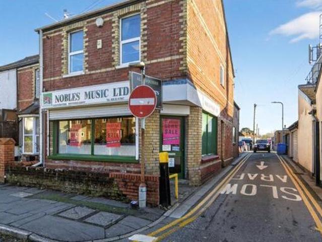House for rent in Lyons, Greater London