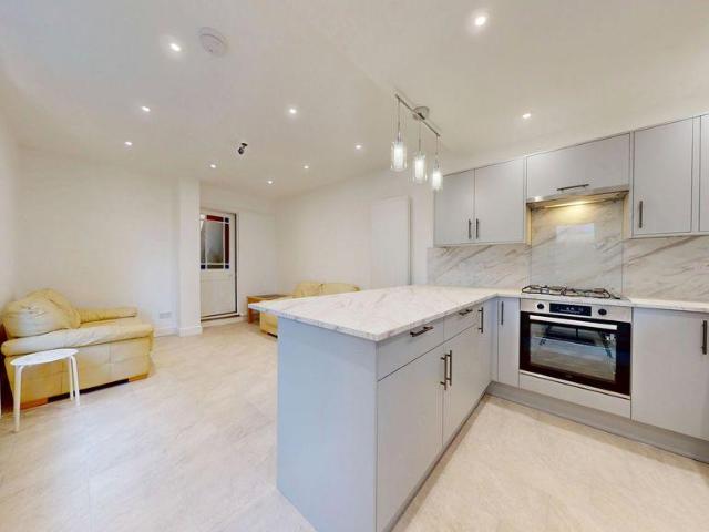 House for rent in Falcon Lodge, Wales