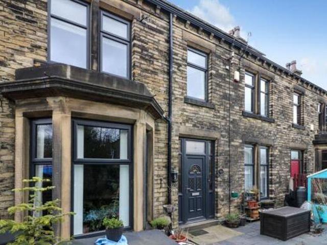 House for sale in Cleckheaton, West Yorkshire
