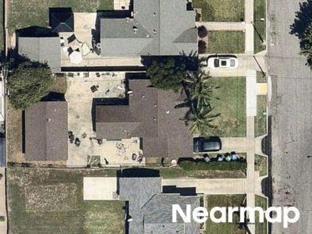 House for sale in Long Beach, California