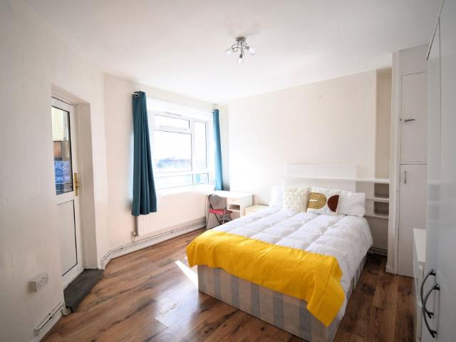 Room for rent in Shepherd's Bush, Greater London