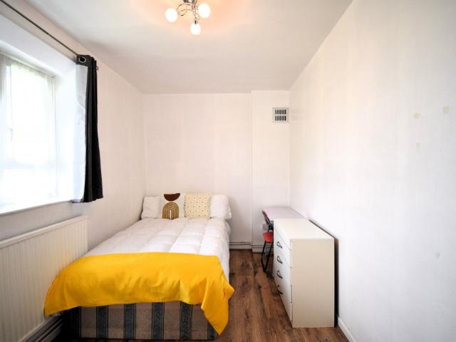 Room for rent in Shepherd's Bush, Greater London