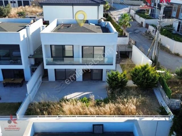 Karaburun, İzmir içerisinde satılık Villa