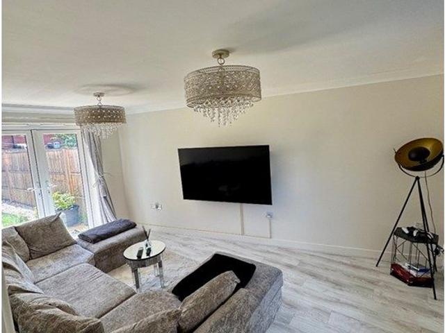 House for rent in Haydon End, Abbey Mead