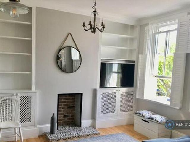 House for rent in Lyons, Greater London