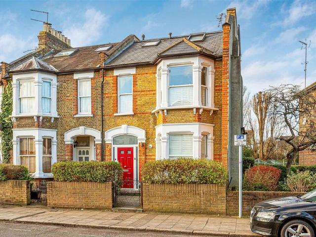 House for rent in Mortlake, Greater London