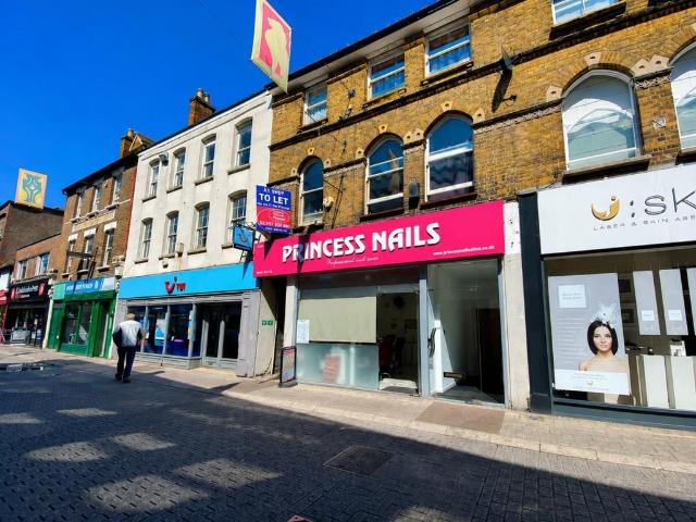 Apartment for rent in High Wycombe Community Board, High Wycombe
