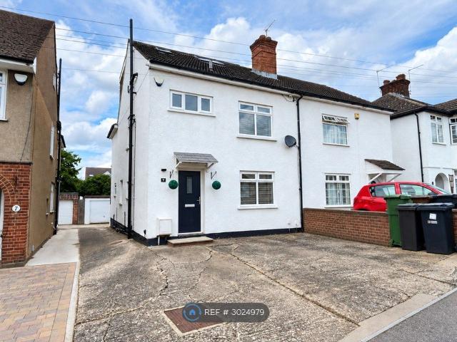 House for rent in Five Acres, Hertfordshire