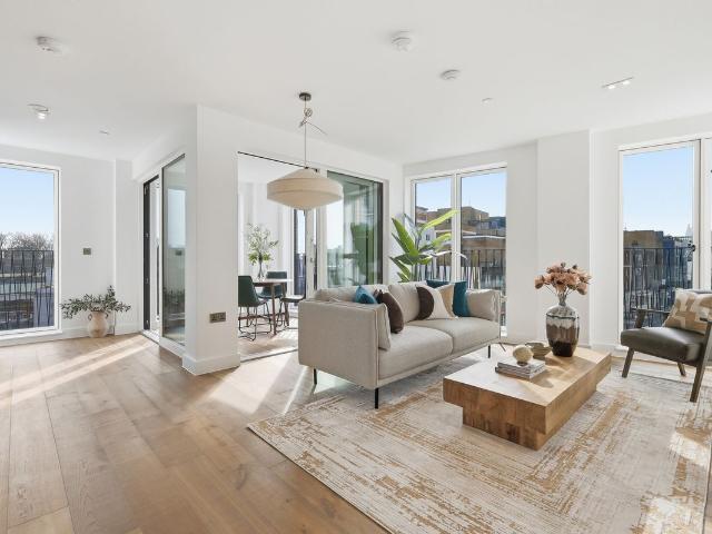 Apartment for rent in Ratcliffe, Greater London