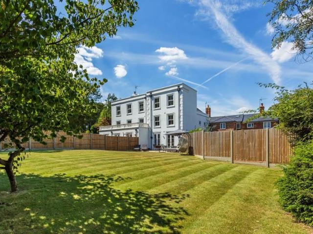 House for rent in Burpham, Guildford