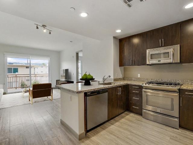 Apartment for rent in Canoga Park, California