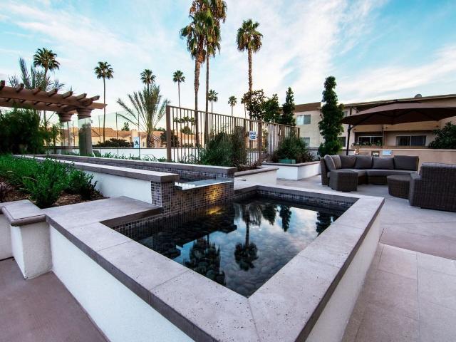 Apartment for rent in Canoga Park, California
