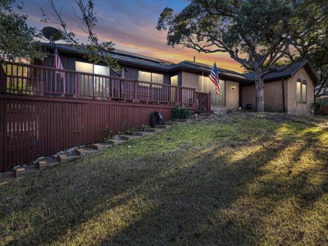 House for sale in Woodway, Texas