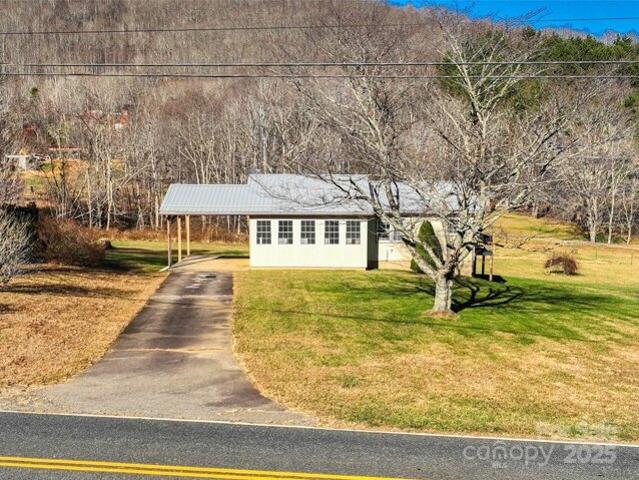 House for sale in Yancey, North Carolina