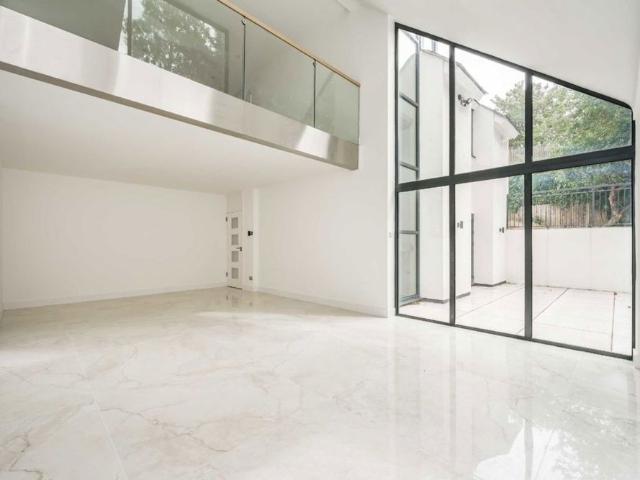 House for rent in Totteridge, Greater London