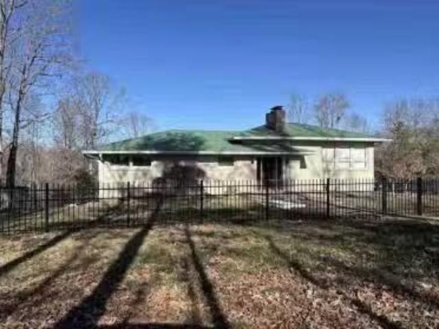 House for sale in Dickson