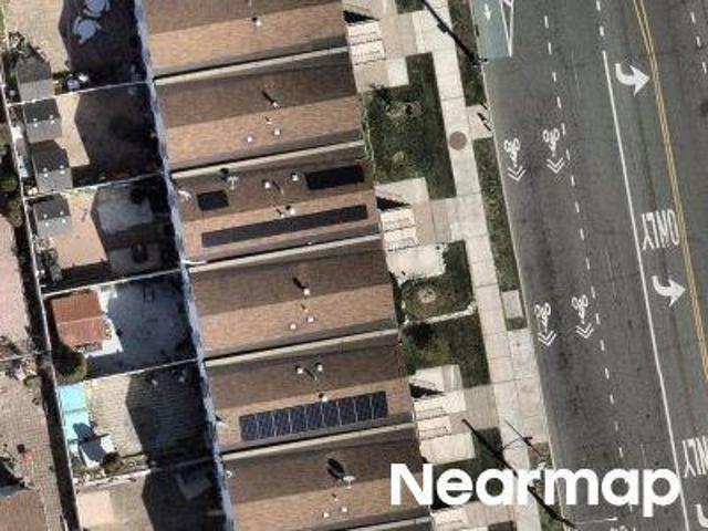House for sale in The Bronx, Arverne