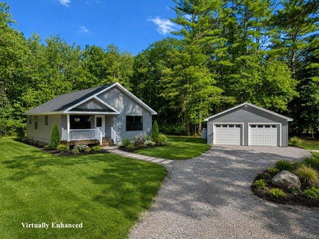 House for sale in Bowdoinham, Maine